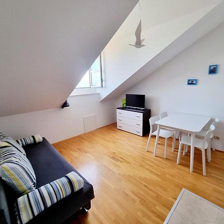 Apartments Iskra Duće Extérieur photo