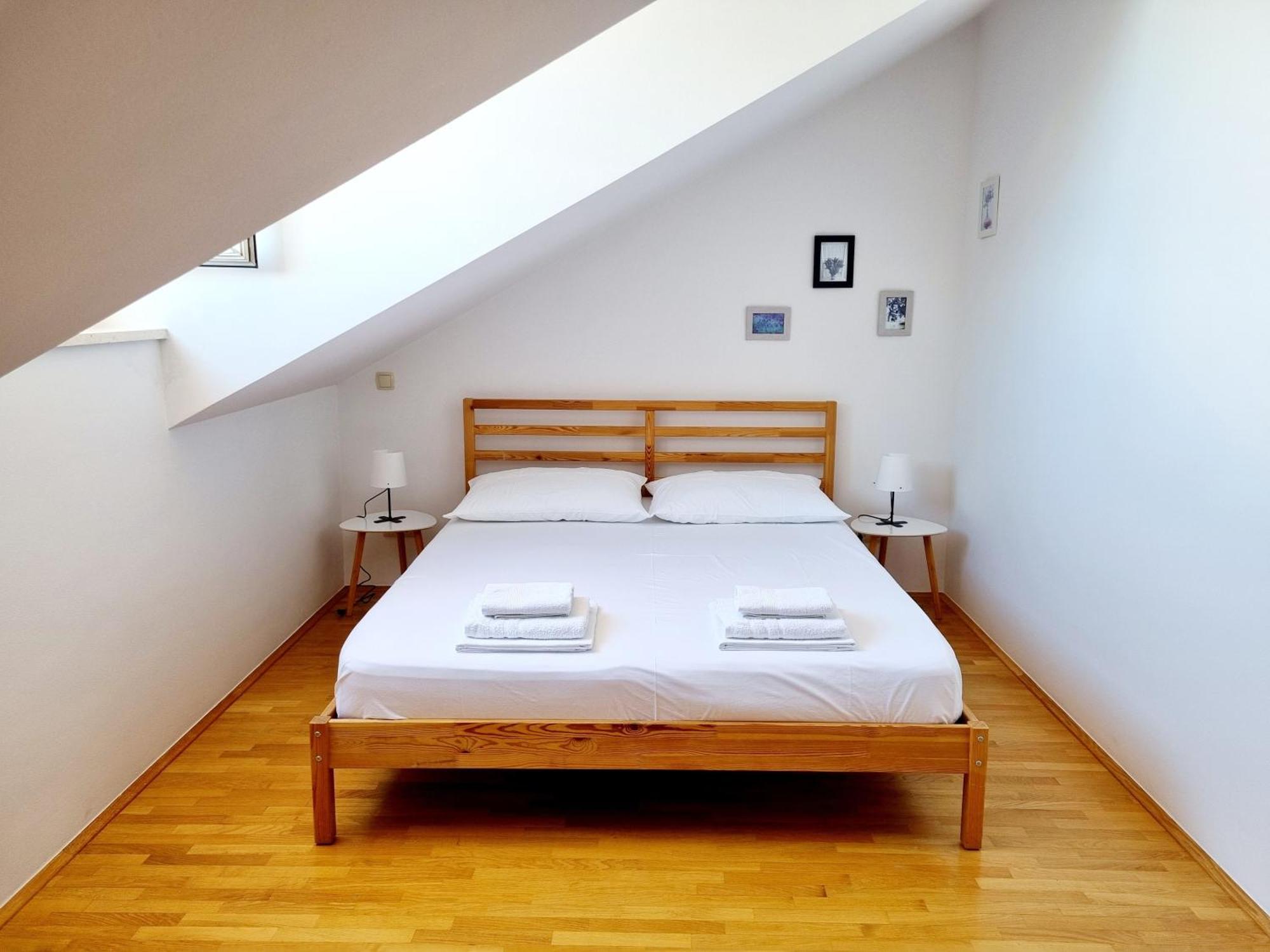 Apartments Iskra Duće Extérieur photo